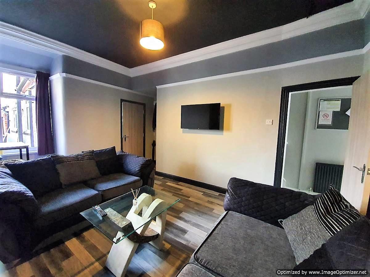 4 bed property in Edleston Road, Crewe